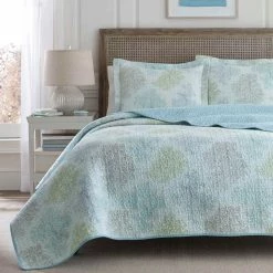 Brand new 🤩 Buy 👏 Saltwater 3-Piece Blue Geometric Cotton King Quilt Set by Laura Ashley 🔔 🎉 -Becky Cameron Shop laura ashley bedding sets 206341 31 1000