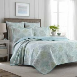 Brand new 🤩 Buy 👏 Saltwater 3-Piece Blue Geometric Cotton King Quilt Set by Laura Ashley 🔔 🎉
