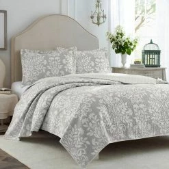 Outlet 💯 Cheap 🤩 Rowland 3-Piece Dove Gray Floral Cotton King Quilt Set by Laura Ashley 🧨 🧨