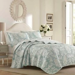 Promo 💯 Budget ✨ Venetia 3-Piece Duck Egg Blue Floral Cotton King Quilt Set by Laura Ashley 💯 💯